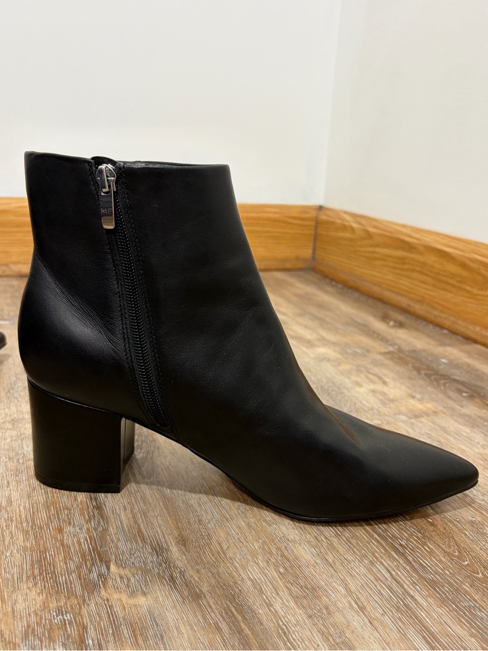 Marc Fisher Black Leather Ankle Boots Women's Size 9.5 Bootie Modern Minimalist - Picture 9 of 16